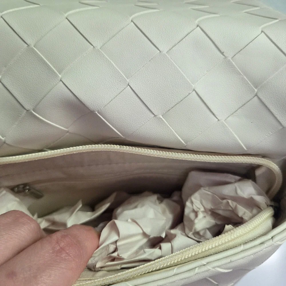 Navana Woven Crossbody Bag White Cream Basketweave
